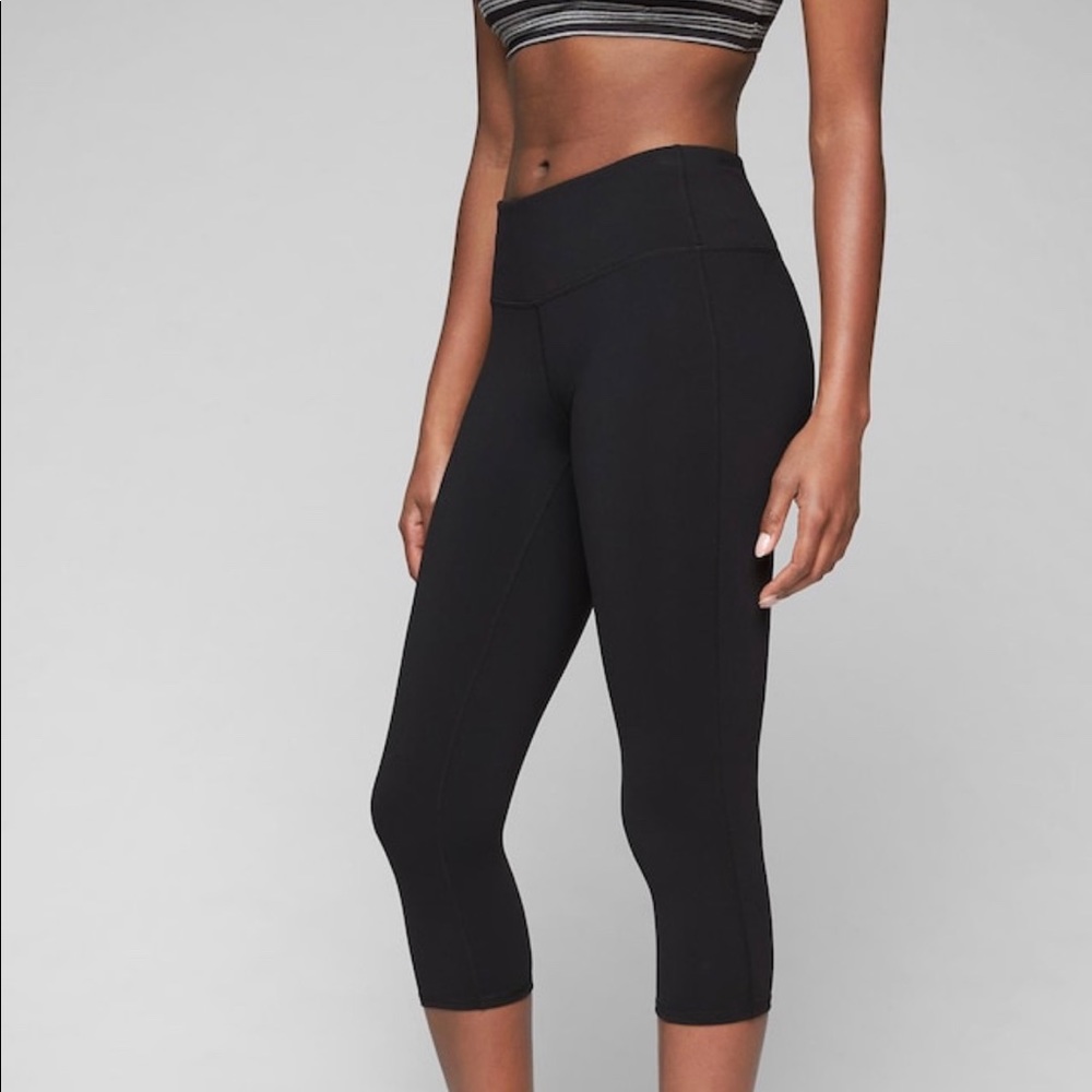 ATHLETA Capri leggings